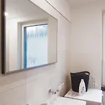 Moderne Direkt Am Kanal / Neubau *