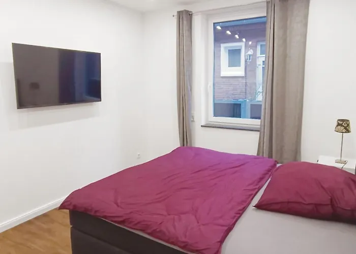 Moderne Direkt Am Kanal / Neubau 公寓 *